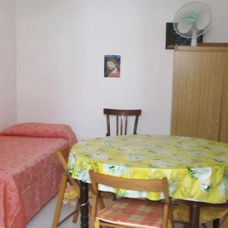 Casa Giusy, Eolie Houses, Comodo Alloggio In Centro Storico